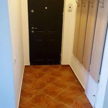 Apartment Garsoniera , Strada Perlei *